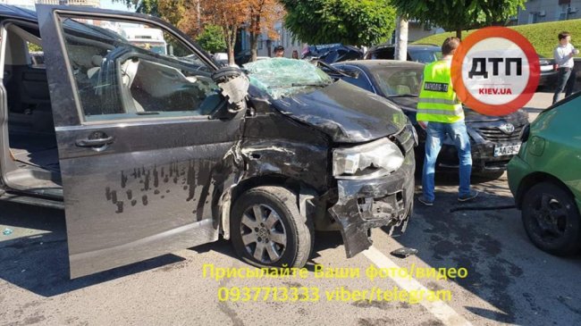 У Києві – масова аварія. ФОТО. ВІДЕО
