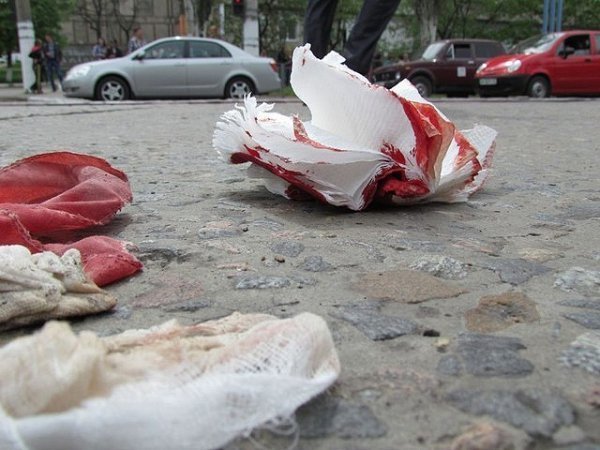 У Маріуполі перекинулася маршрутка з пасажирами. ФОТО