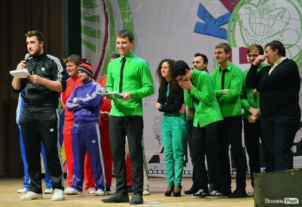 КВН у Луцьку: львівські хлопці перемогли запорізьких «гопників». ФОТО