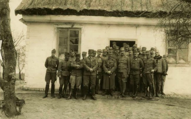 Австрійський князь Йосип Фердинанд в Гаразджі серед військових (1916 р.)