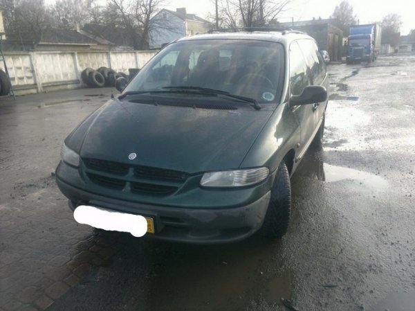 Луцькі волонтери відремонтували авто для ДУКівців 