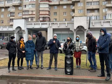 «Геть аваковірус»: у Луцьку вимагають звільнити Авакова. ФОТО