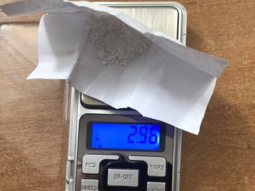 На «Ягодині» у далекобійника пес знайшов небезпечні наркотики