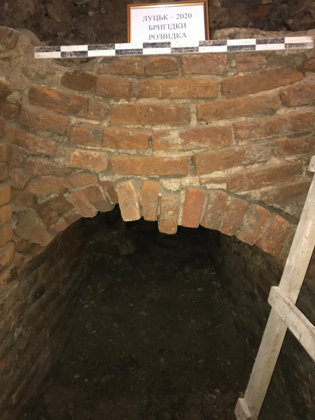 Підземний луцький світ: під монастирем виявили знахідку. ФОТО