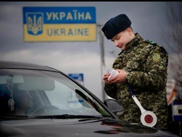 На Волині затримали авто, «начинені» контрабандним куривом