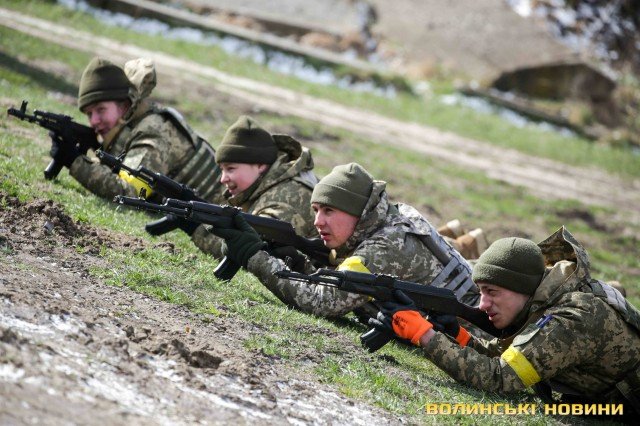 У Луцьку фінські інструктори навчають нацгвардійців, прикордонників та курсантів. ФОТО