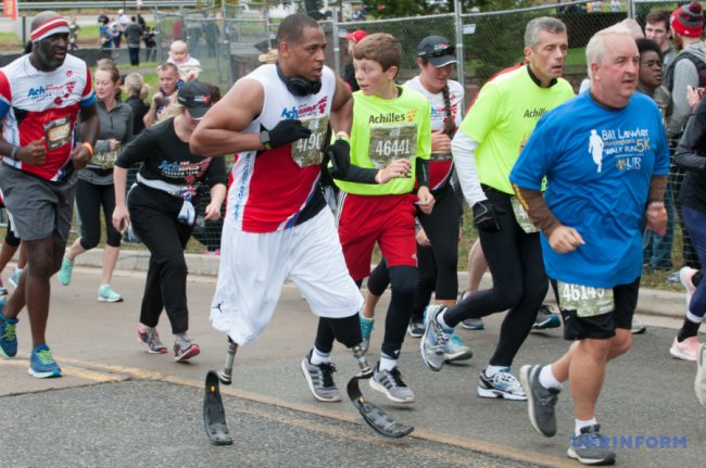 Волиняни успішно фінішували на марафоні у США. ФОТО