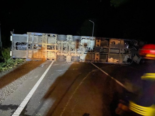 На Волині перекинувся автовоз – працюють рятувальники 