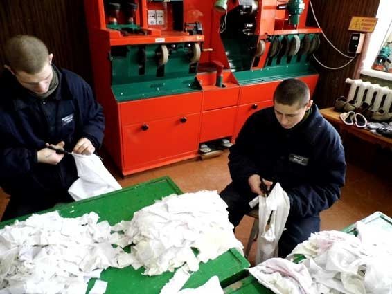 Вихованці ковельської колонії допомагають українським бійцям. ФОТО