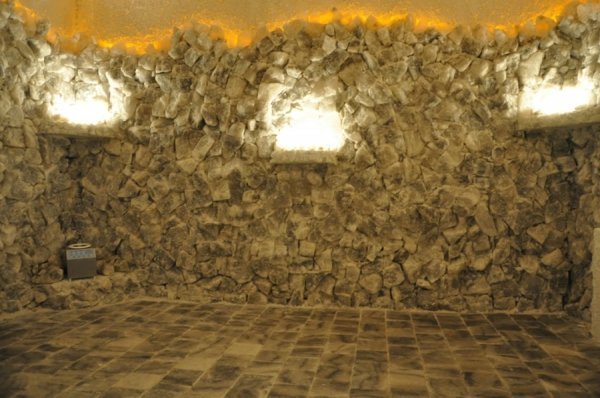 У Луцьку лікують солотвинською сіллю*