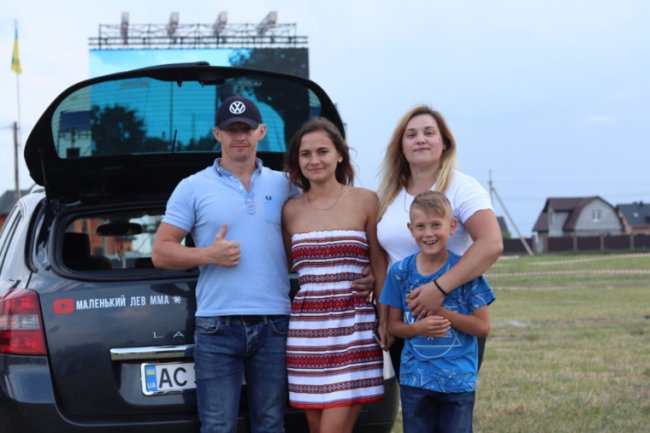 Під Луцьком влаштували автофестиваль. ФОТО