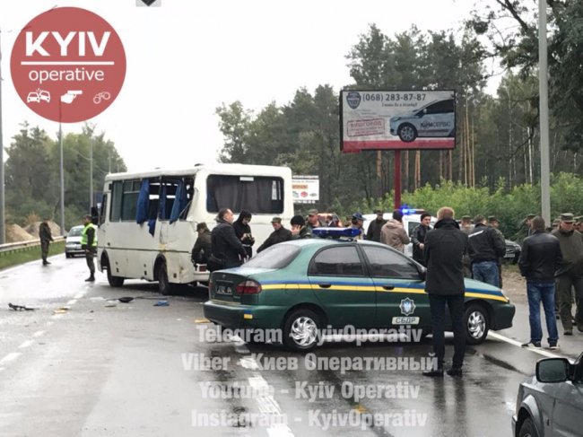 З’явилися фото і відео з місця аварії, в якій загинув Нацгвардієць