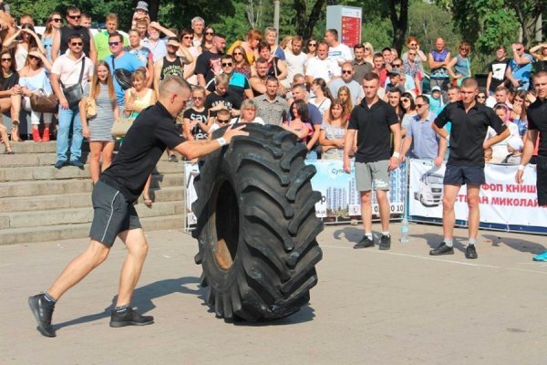 Луцькі патрульні взяли участь у змаганнях з кросфіту. ФОТО