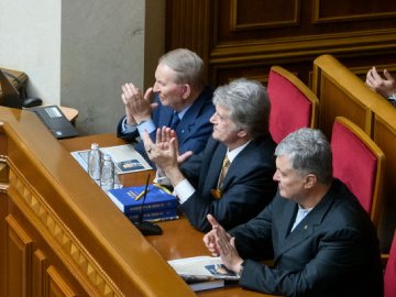 Кучма, Ющенко і Порошенко просять світ врятувати людей з «Азовсталі»
