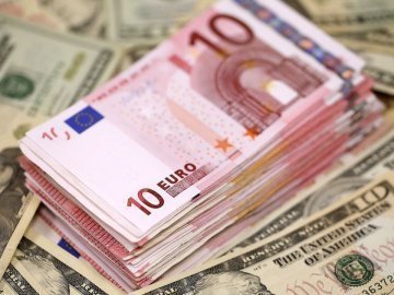 Курсові гойдалки: скільки коштує долар і євро 9 березня