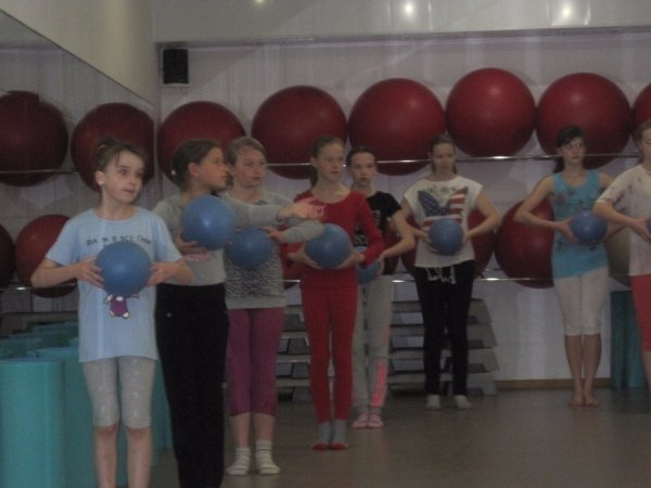 Микола Романюк допоміг знайти кошти на оздоровче обладнання для дітей. ФОТО*