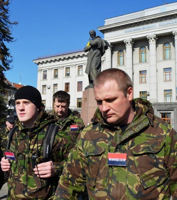 У Луцьку «Правий сектор» вшанував Шевченка ходою. ФОТО