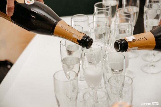 У Луцьку відкрили меблевий шоурум BESELL*