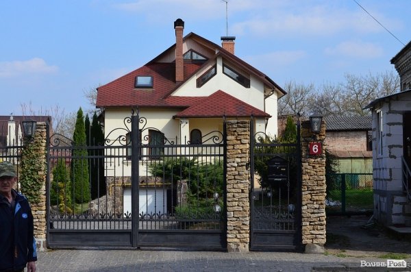 У Луцьку пам’ятку навмисно руйнують, - громадські активісти. ФОТО