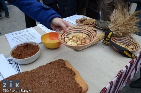 В Україні влаштували дегустацію страв періоду Голодомору. ФОТО