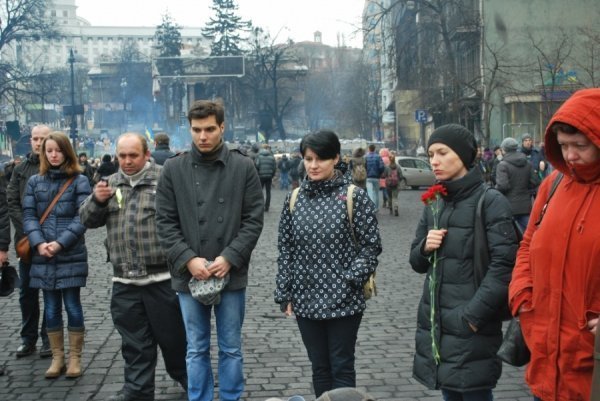 Майдан святкує. ФОТО