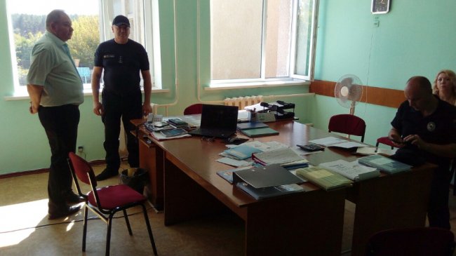 У школі в Черкасах розпилили газ – 19 дітей у лікарні. ФОТО