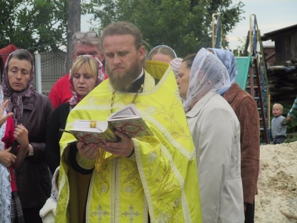 У Струмівці будують дзвіницю всією громадою. ФОТО