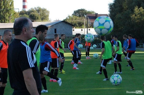 Футболісти «Волині» готуються до гри з «Металістом». ФОТО