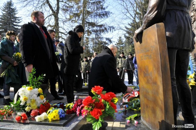 Сотні лучан вшанували пам’ять Героїв Небесної Сотні