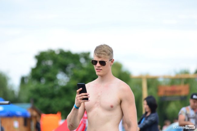 Як у Луцьку на «Бандерштаті» змагалися силачі. ФОТО  