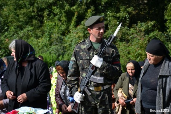 На Волині поховали бійця 51-ої бригади. ФОТО