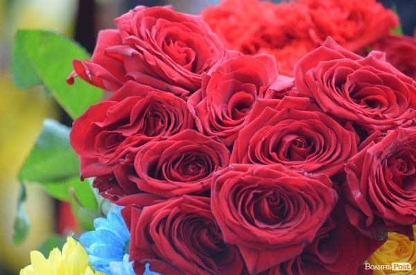 Луцьк попрощався з героєм АТО Віктором Мельничуком. ФОТО 