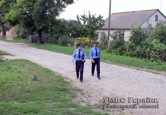 Міліціонери допомагають сім'ям колег, які поїхали в зону АТО. ФОТО. ВІДЕО