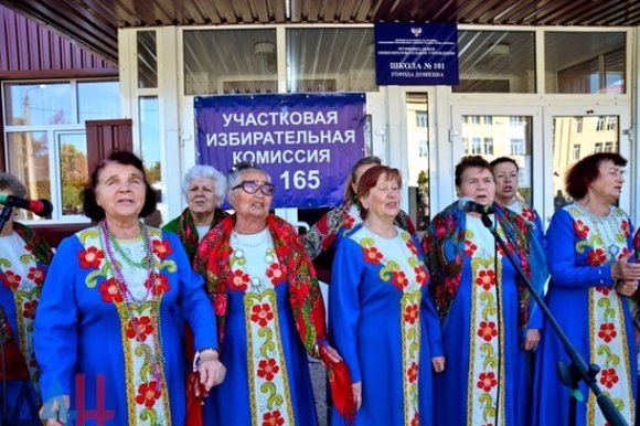 У «ЛДНР» на виборах проголосували 350 тисяч. ФОТО