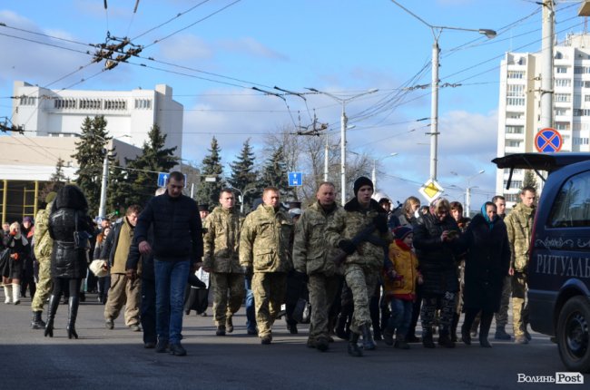 Загинув у день народження: Луцьк попрощався з воїном Віктором Лахаєм. ФОТОРЕПОРТАЖ