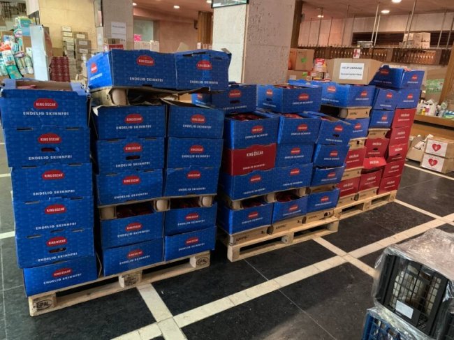 «Просто спостерігати не міг»: норвежець подолав 2000 кілометрів, аби привезти допомогу до Луцька. ФОТО