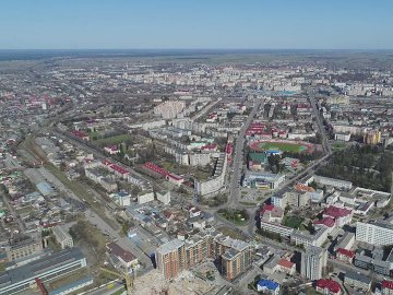 Весняний Луцьк з висоти пташиного польоту. ФОТО