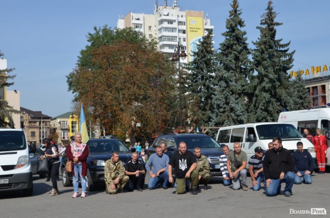 «Був сміливим, добрим і завжди допомагав»: у Луцьку попрощалися з Героєм Юрієм Лавренчуком. ФОТОРЕПОРТАЖ