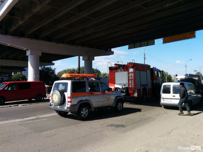 У Луцьку вантажівка влупилась у Volkswagen, є потерпілі