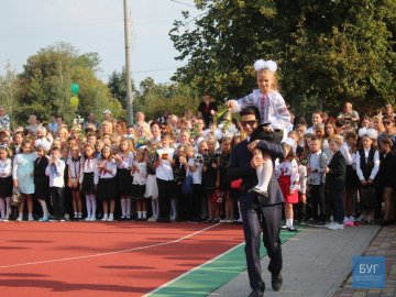 У Нововолинську відгуляли перший дзвоник. ФОТО