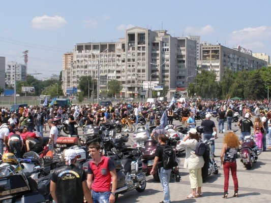 Півтори тисячі байкерів встановили рекорд України. ФОТО