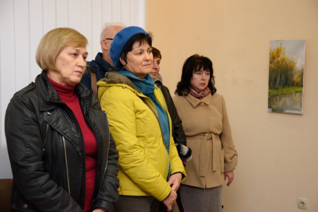 Тихий аукціон: у Луцьку в арт-галереї зібрали понад 24,6 тисяч гривень на ЗСУ. ФОТО