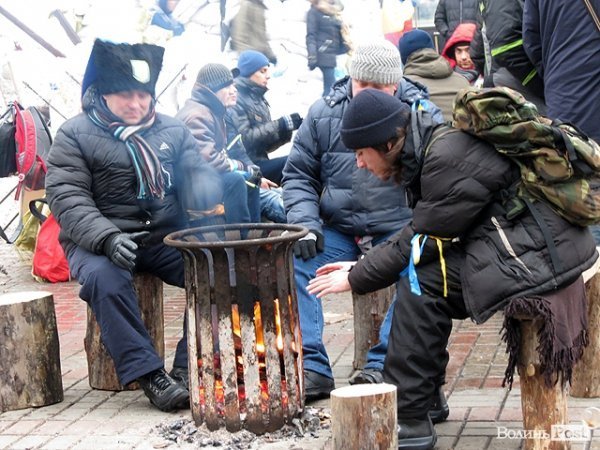 Ті, хто нас оберігає: чоловіки Майдану. НОТАТКИ ОЧЕВИДЦЯ. ФОТО