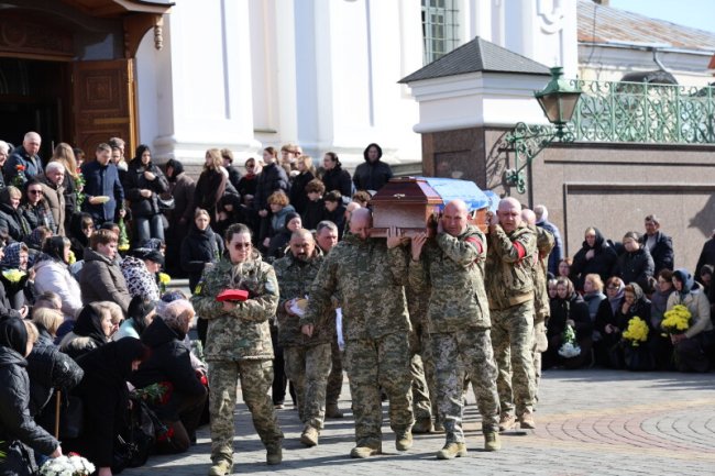 У Луцьку попрощалися з Героями Євгенієм Філясом та Тарасом Медведчуком