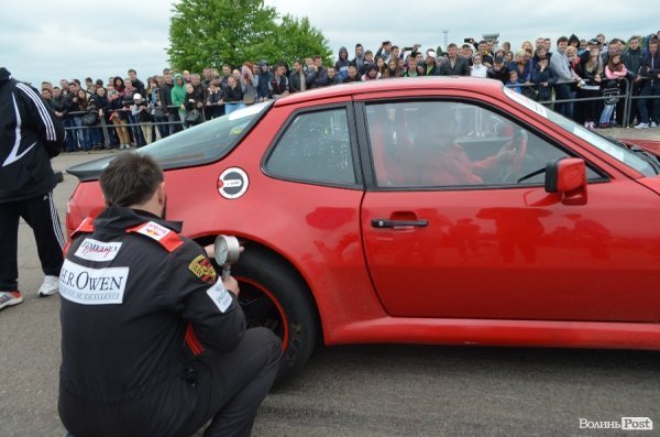 Під Луцьком визначили переможця з дрег-рейсінгу. ФОТО