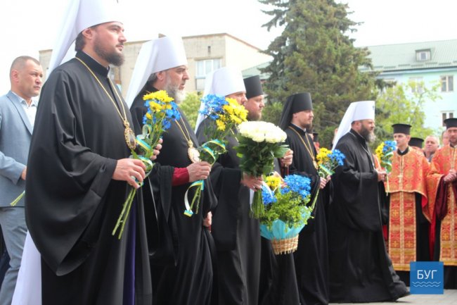 Святкова літургія і відвідини військових: що робив Епіфаній на Волині. ФОТО