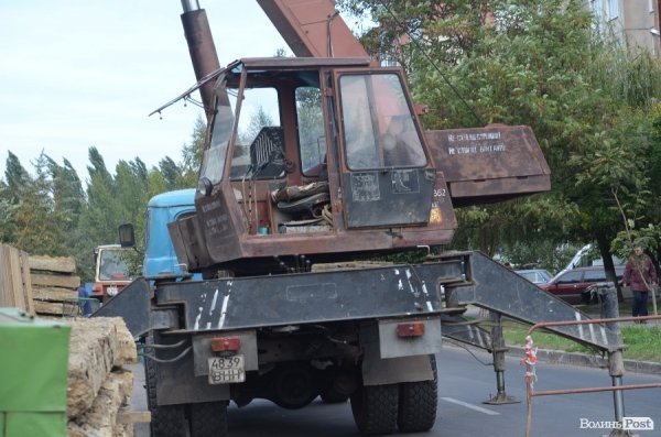 Лучани через аварію на тепломережі лишилися без тепла. ФОТО
