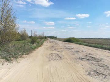 Люди вже втомилися: просять відремонтувати дорогу на Волині