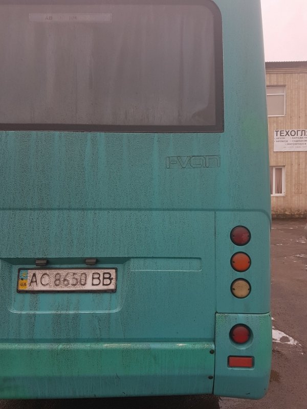 Чистенькі салони та зимове опалення: Мирка показав автобуси, які подають на конкурс