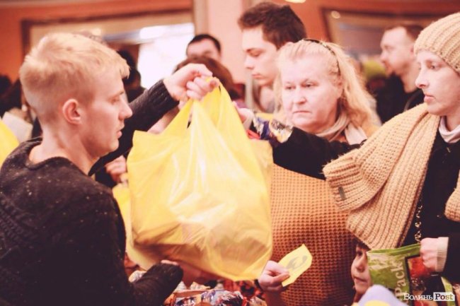 «Чужих дітей не буває»: у Луцьку триває підготовка до Різдвяних свят